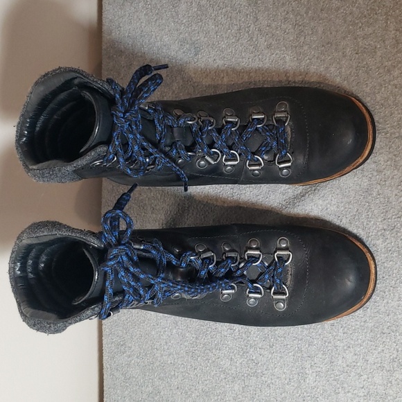 Sorel Black and Gray Lace Up Wedge Boots - Picture 7 of 9